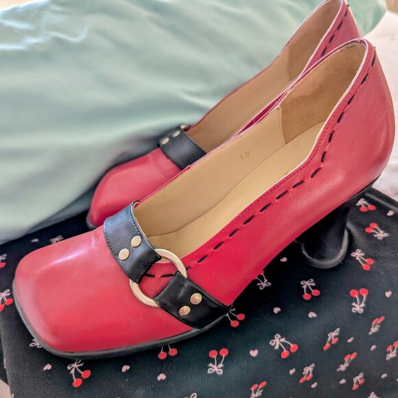 John Fluevog Choice Vanny Red & Black Heart Heels Size 10 Made In Portugal - Picture 10 of 14